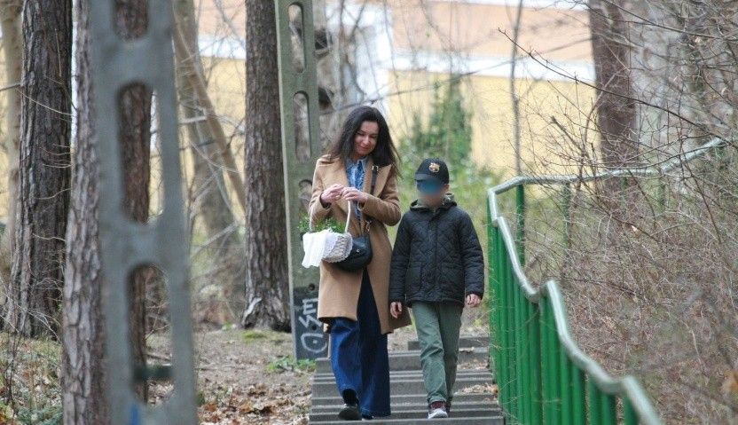 Marta Kaczyńska przyłapana z synkiem. Ale on już duży! Wiadomo, do kogo podobny