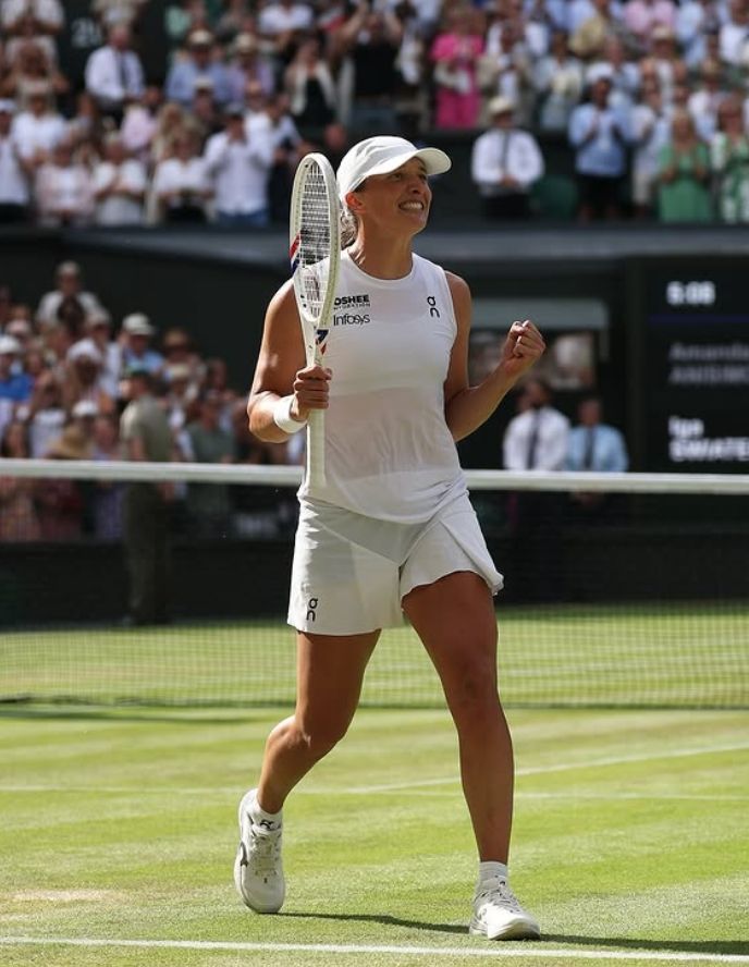 Wstyd na cały świat. Niebywałe, co Polak zrobił na meczu Świątek. Była wściekła