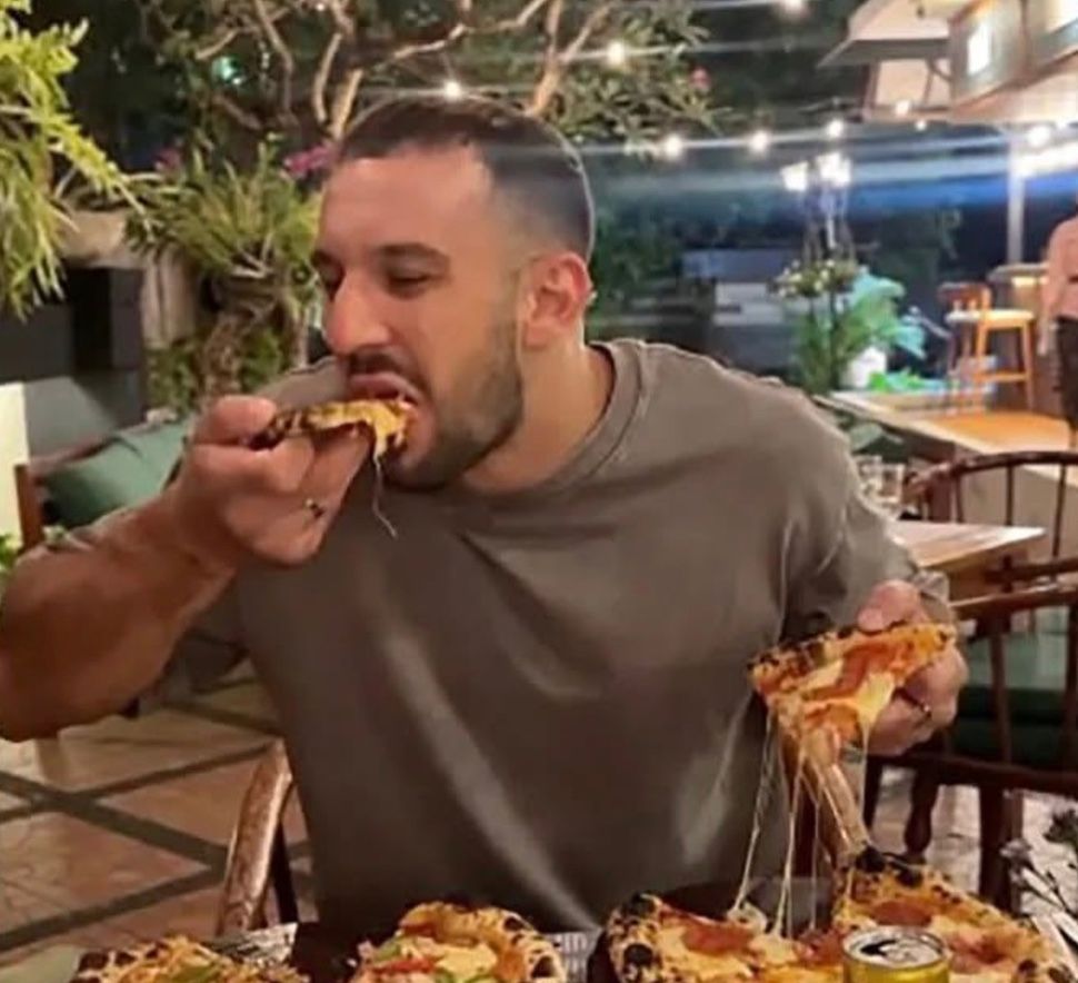 Pokazał eksperyment na oczach widzów. Influencer i sportowiec nie żyje