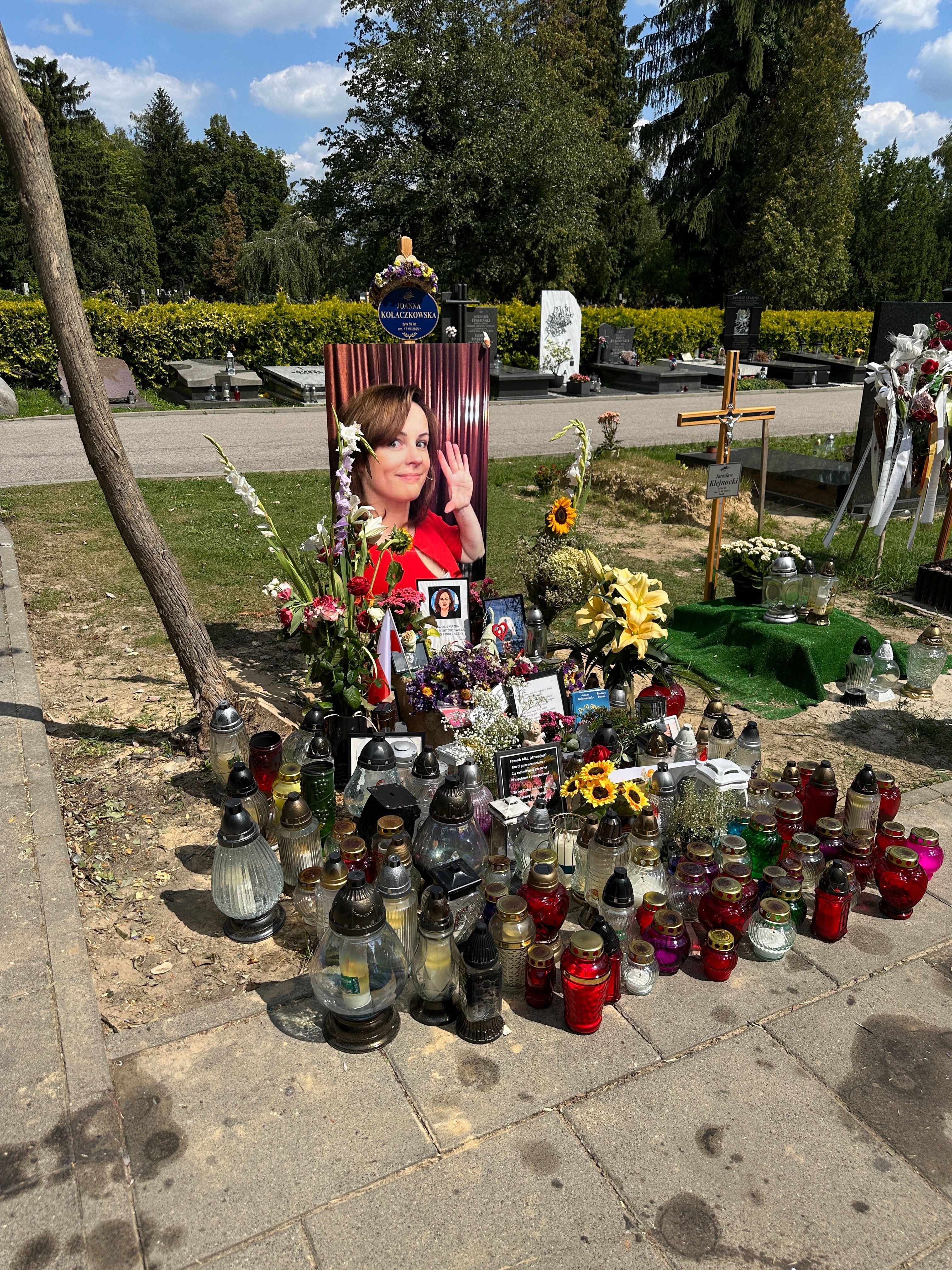 Dariusz Kamys z kabaretu Hrabi apeluje ws. grobu Kołaczkowskiej. Widok porusza do łez