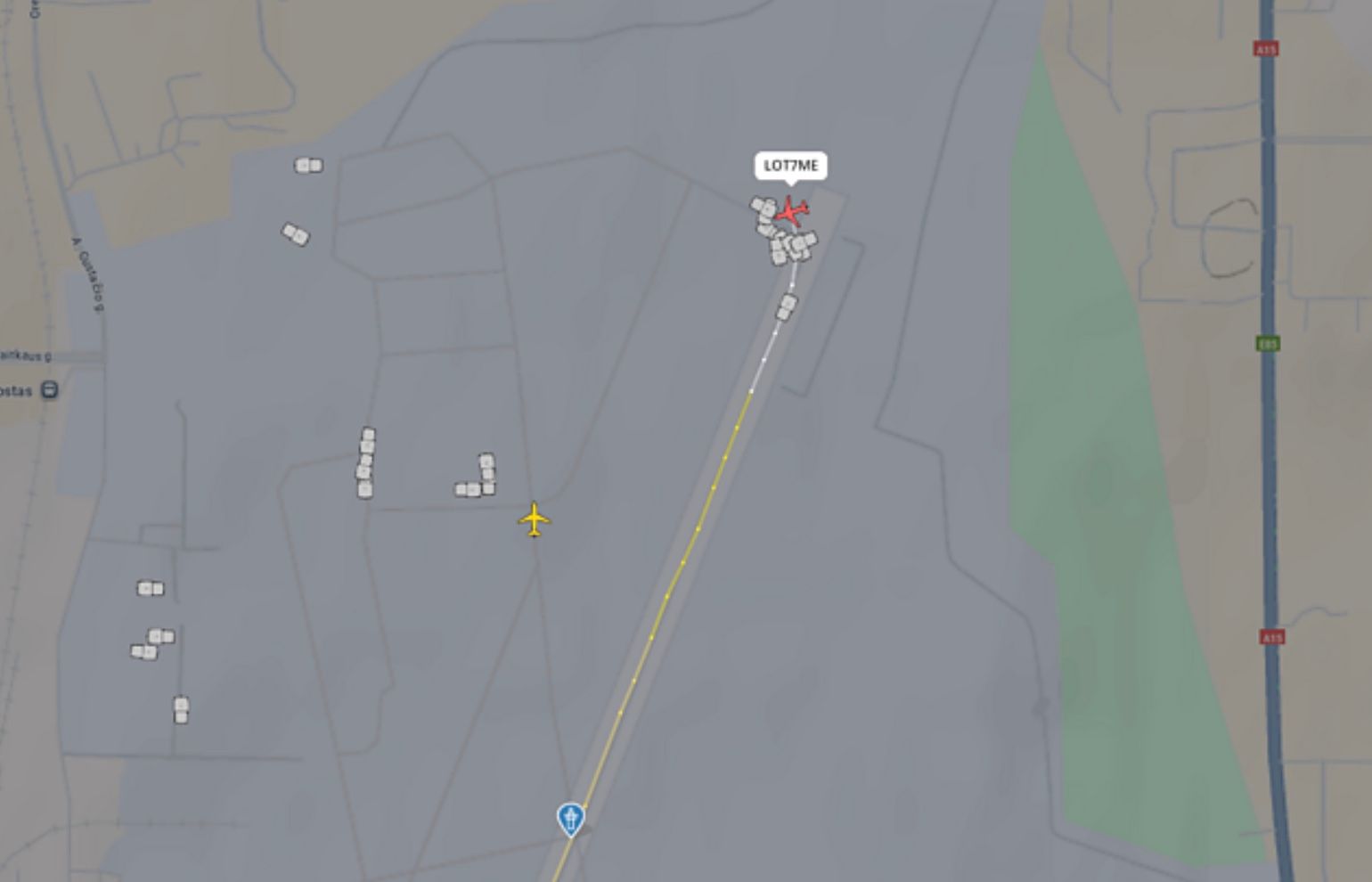 Samolot LOT-u wypadł z pasa po wylądowaniu. Incydent na lotnisku w Wilnie