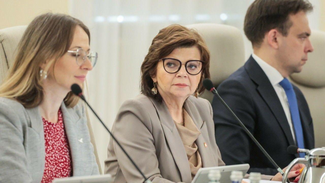 Decydujący dzień dla podwyżek w ochronie zdrowia. Minister Leszczyna: "Ustawa wymaga poprawy"