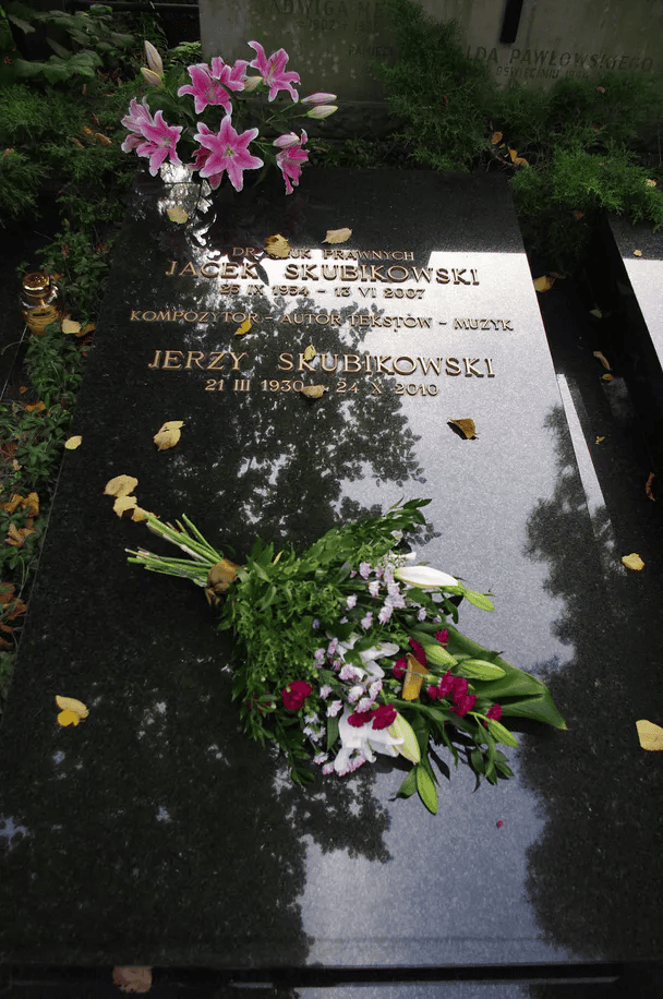 Legenda polskiej muzyki zmarła na raka. Poszedł po syrop i usłyszał straszną diagnozę. Miał zaledwie 52 lata