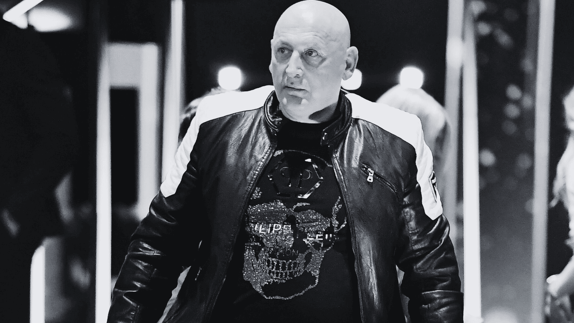 Tajemniczy symbol na urnie Jacka Wójcika. Z tym został pochowany