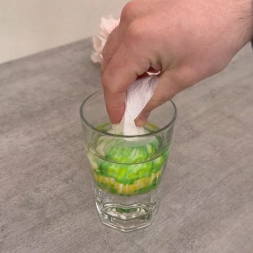 Najlepszy sposób na ozdabianie jajek. Wystarczą flamastry i ręcznik papierowy