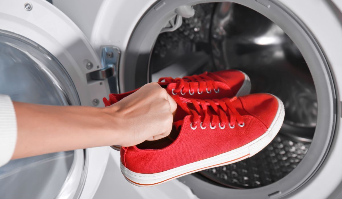 Jak prać buty w pralce?