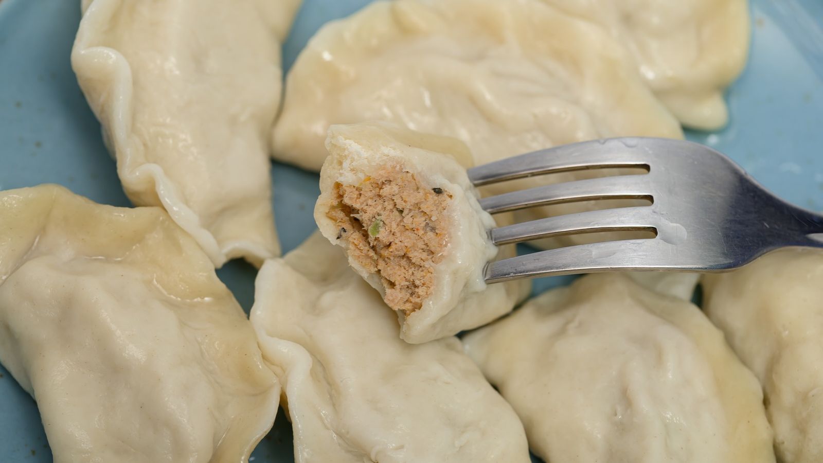 Jak zrobić cienkie ciasto na pierogi