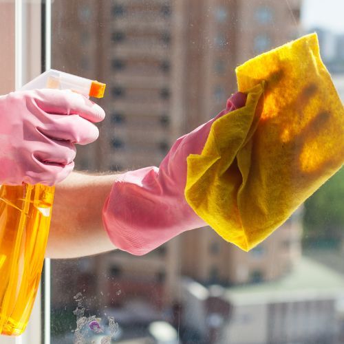 Jak zrobić domowy płyn do mycia okien 3.jpg