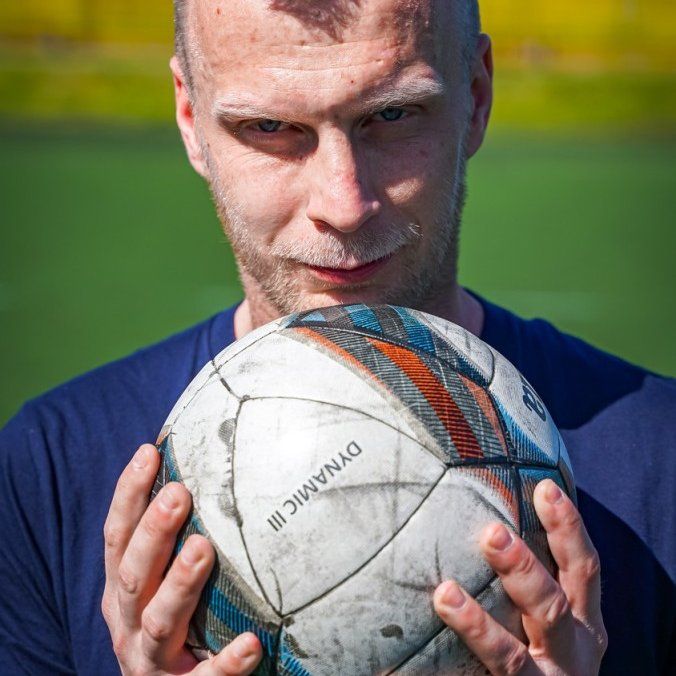 Grał w Zniczu Pruszków z Lewandowskim po czym sięgnął dna. Prowadzący byli wstrząśnięci