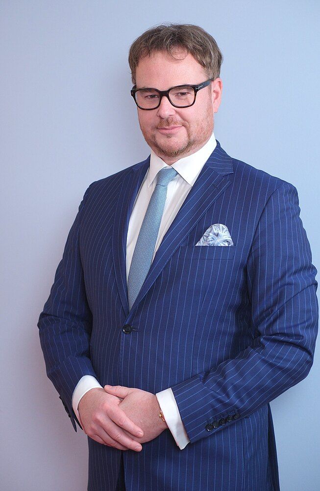 Mieszka w zamku, a to początek. Polski książę wozi się jak król