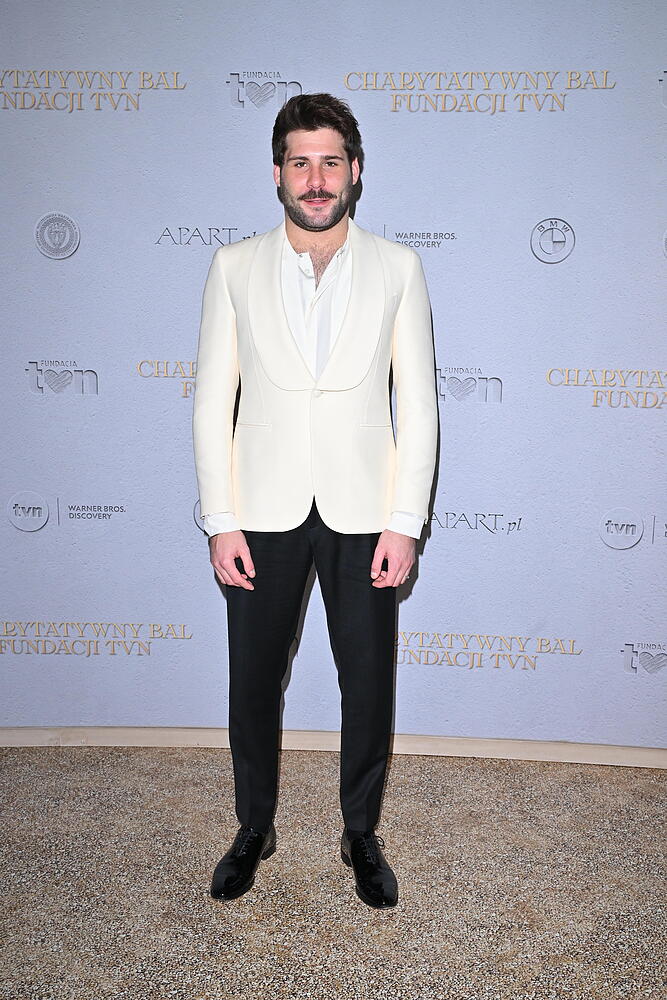 Plejada znanych na Charytatywnym Balu TVN. Jedna kreacja piękniejsza od drugiej