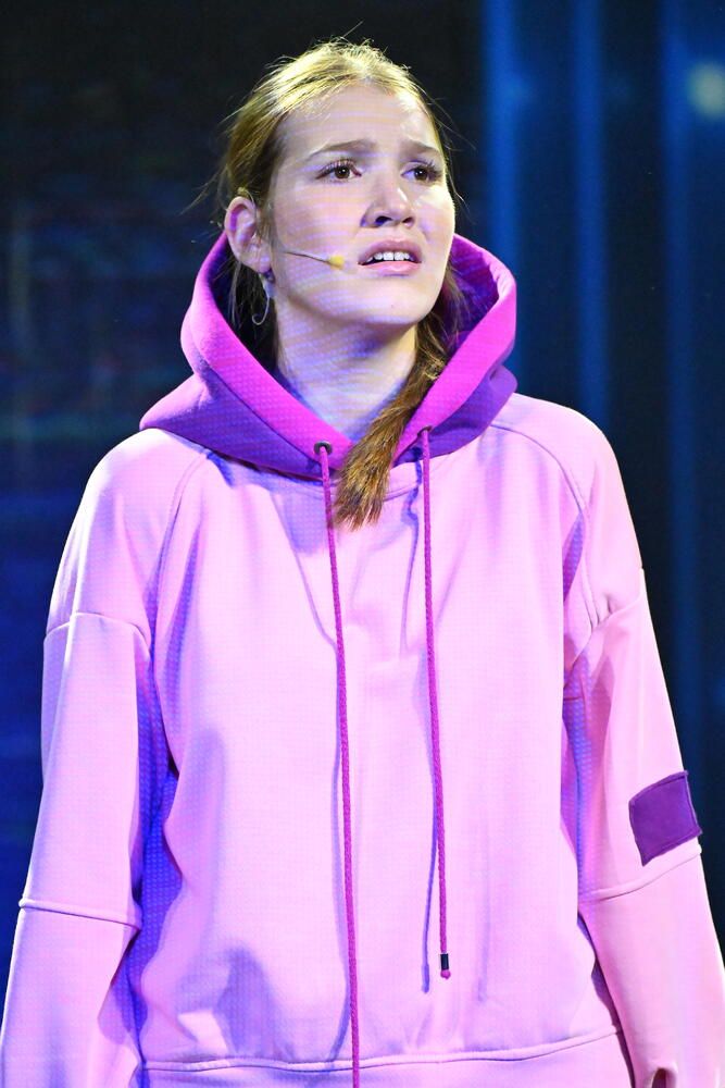 Janina Dowbor zadebiutowała w teatrze! Jak dziś wygląda 16-letnia córka Koroniewskiej i Dowbora