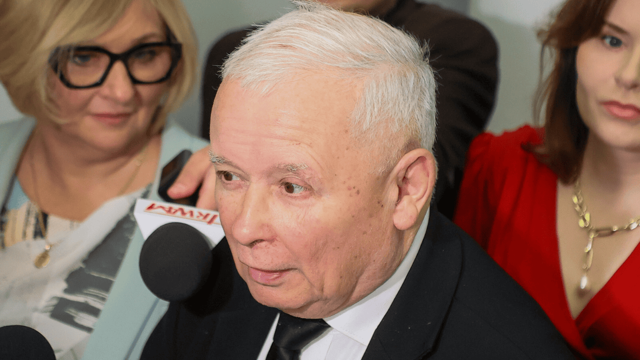 Najpierw się wycofali, potem poniżyli nową propozycją. Wychodzą na jaw "negocjacje" Kaczyńskiego