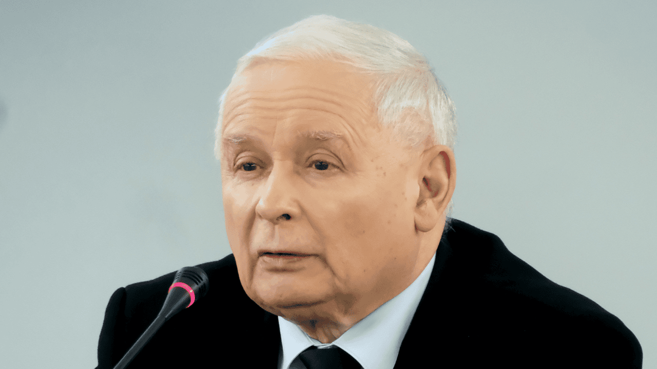 Gargamel nagle zażartował w trakcie przemówienia. Mówił o zmianie konstytucji