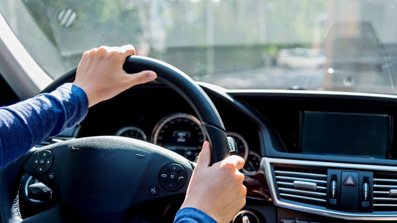 Kierowcy wciąż popełniają ten błąd. Hamulec przed kamerą nic nie da, kara choćby 5 tys. zł