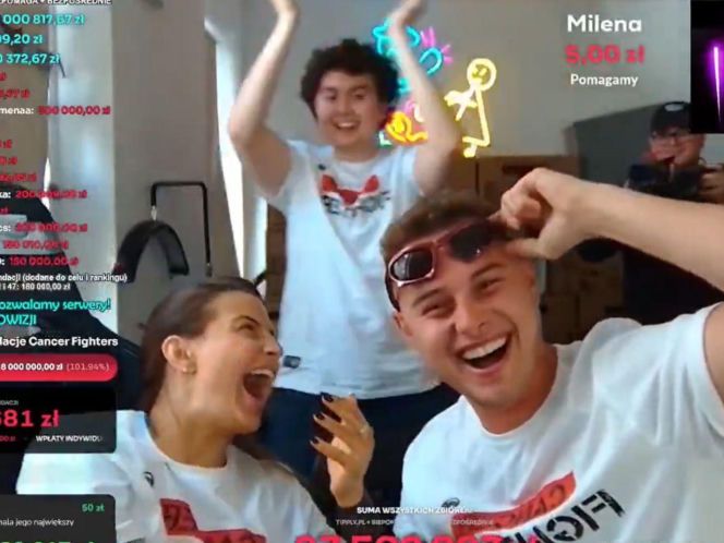 Julia Wieniawa pocałowała się na wizji ze znanym aktorem. Wszystko się nagrało