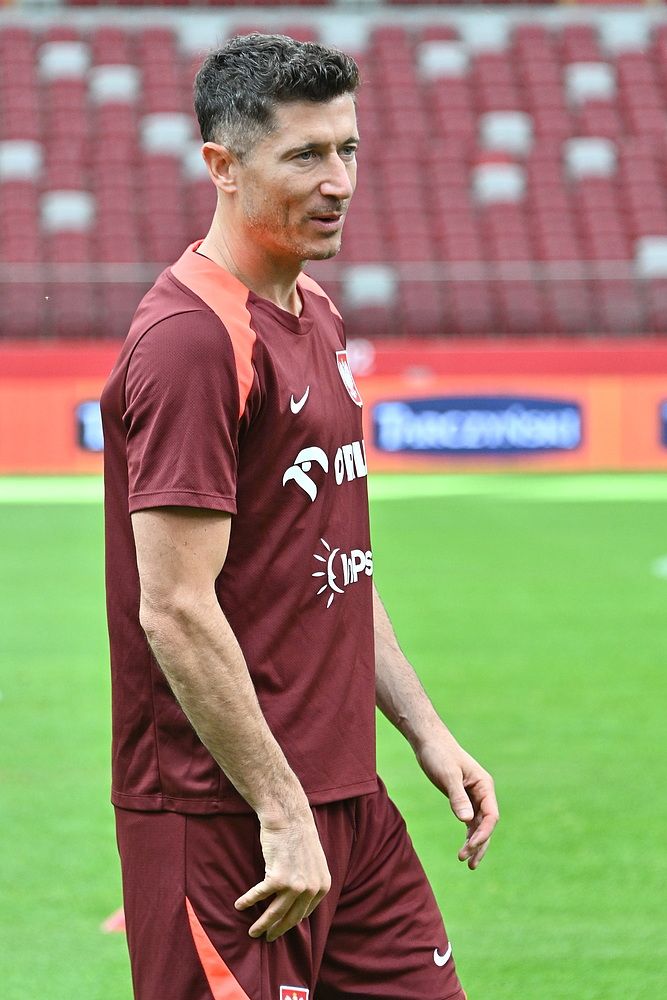 Zieliński z trudem mówił o Lewandowskim na konferencji. "Wydawał się być sfrustrowany"