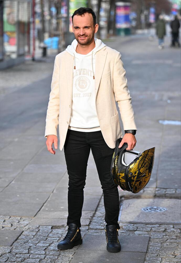 Czy zgadniecie kim jest ten dzieciak ze zdjęcia? Dzisiaj jest prawdziwą legendą