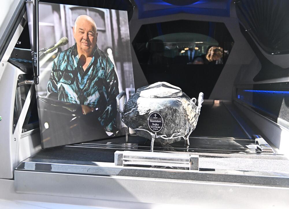 Pogrzeb Stanisława Soyki. Tłumy zgromadziły się w kościele by pożegnać artystę
