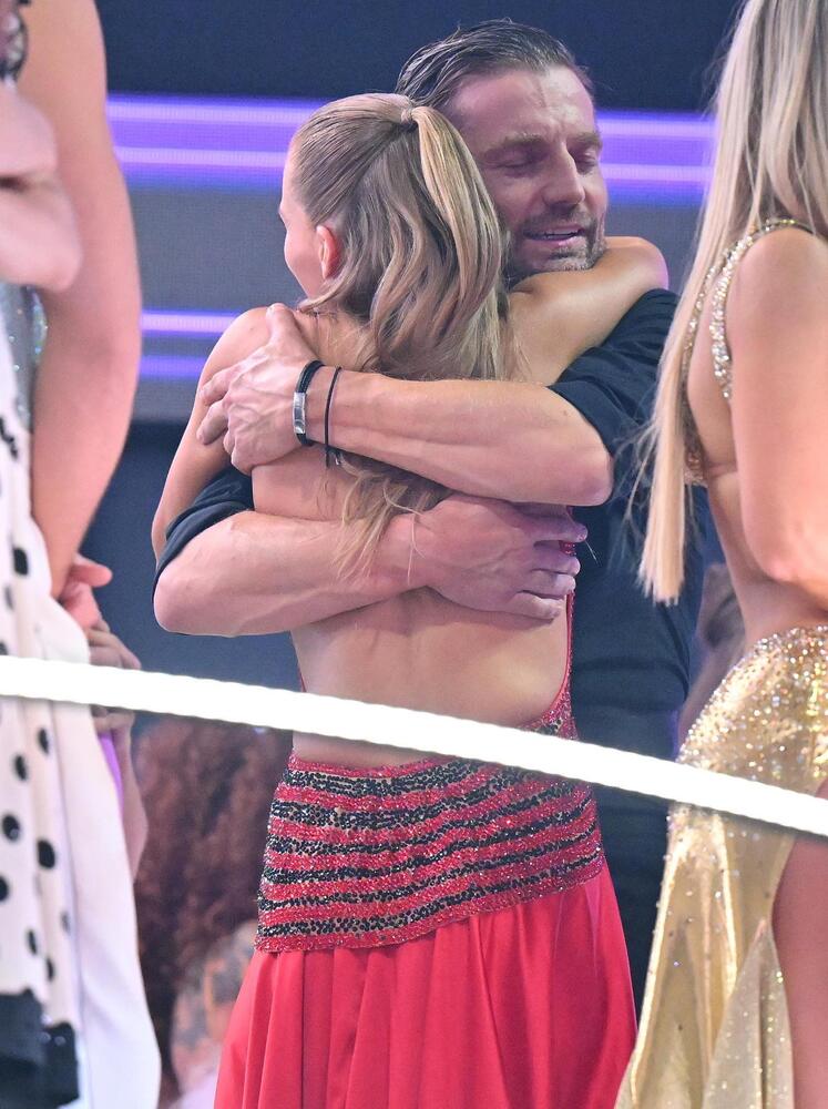 Wyciekły zdjęcia Kaczorowskiej i Rogacewicza. Kamery zgasły, a oni zrobili coś takiego