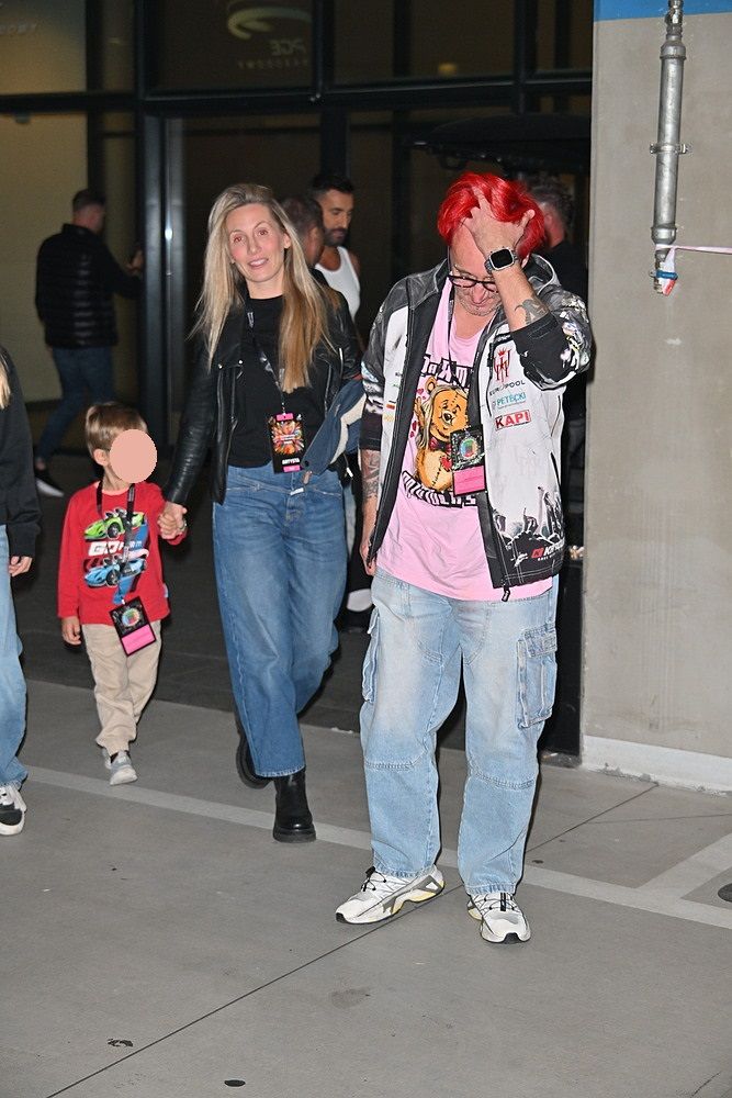 Wiśniewski zabrał piątą żonę i dzieci na koncert. Rzadkie zdjęcia obiegły media