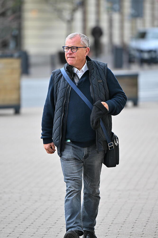 Marian Opania na pogrzebie Jerzego Derfla. Wszyscy patrzyli tylko na jego głowę