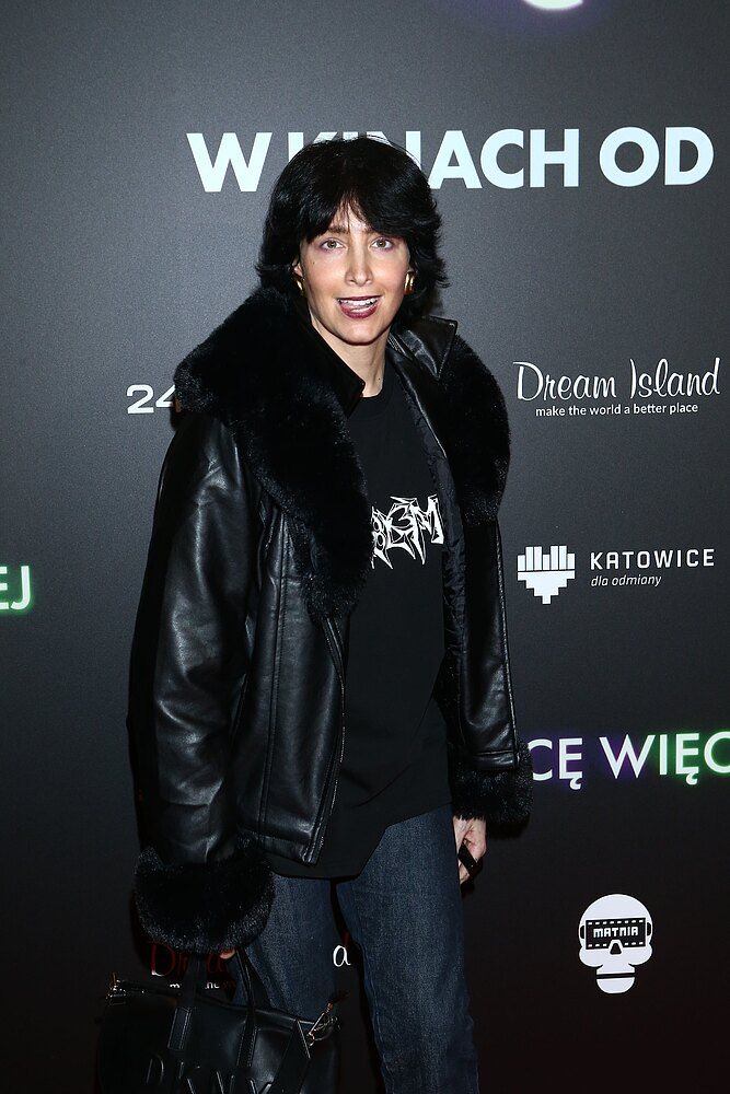 Laura Samojłowicz już tak nie wygląda. Na ściance zaprezentowała się w nowym wydaniu