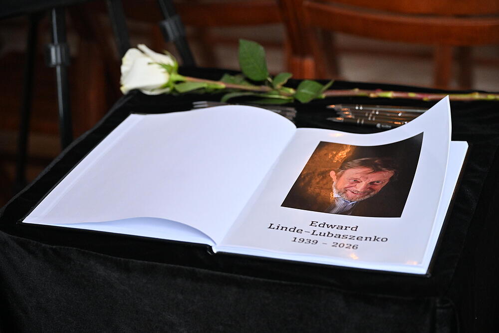 Poruszające kadry przed pogrzebem Edwarda Linde-Lubaszenki