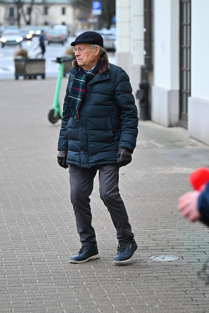 Tłum gwiazd na pogrzebie Edwarda Linde-Lubaszenki. Tak pożegnali ikonę