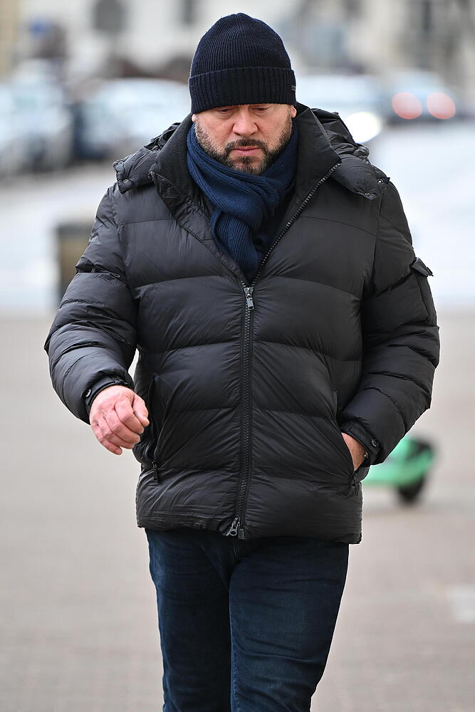 Tłum gwiazd na pogrzebie Edwarda Linde-Lubaszenki. Tak pożegnali ikonę