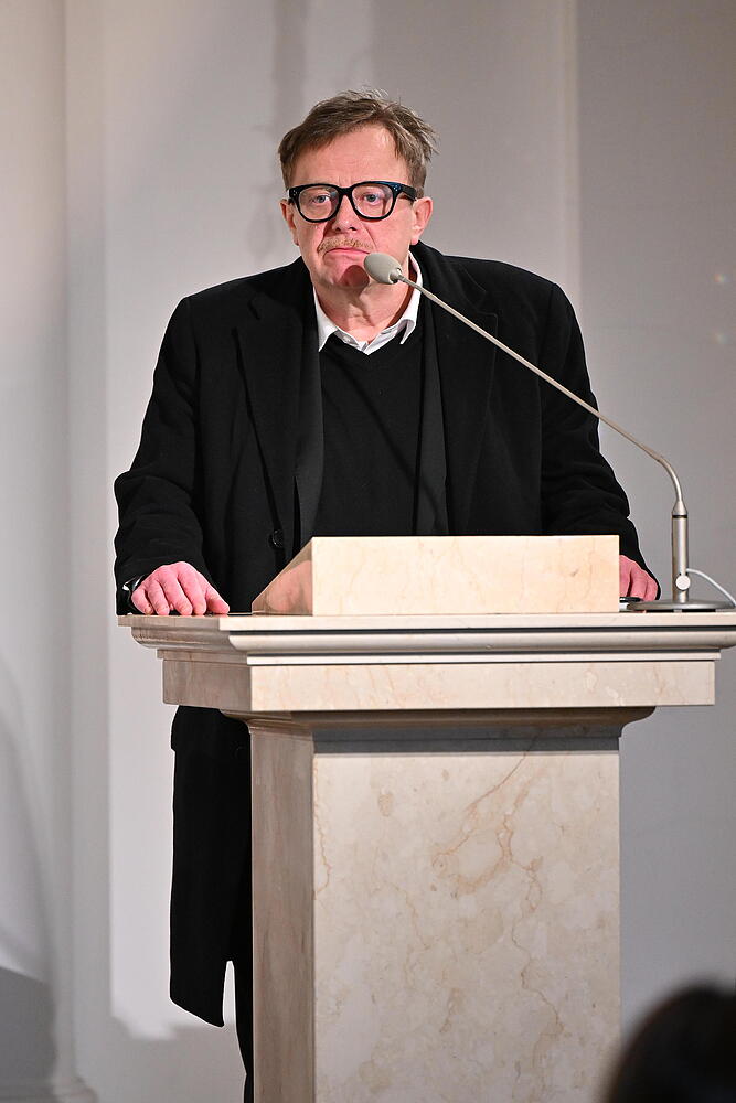 Olaf Lubaszenko żegna ojca. Przejmujące kadry obiegły sieć