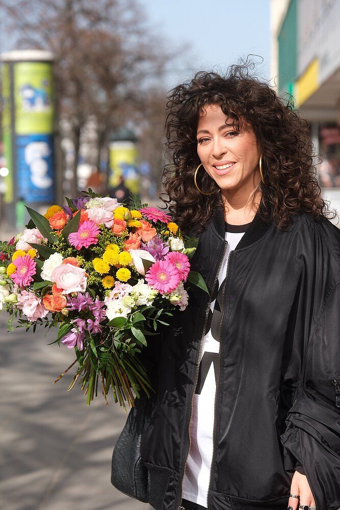 Natalia Kukulska odjęła sobie tym strojem 10 lat! Wiemy, gdzie kupisz takie ubrania za niewielkie pieniądze