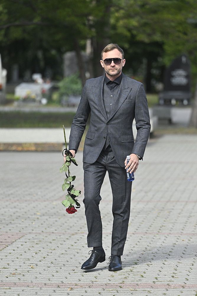 Pogrzeb Jana Frycza. Tłumy żegnają aktora