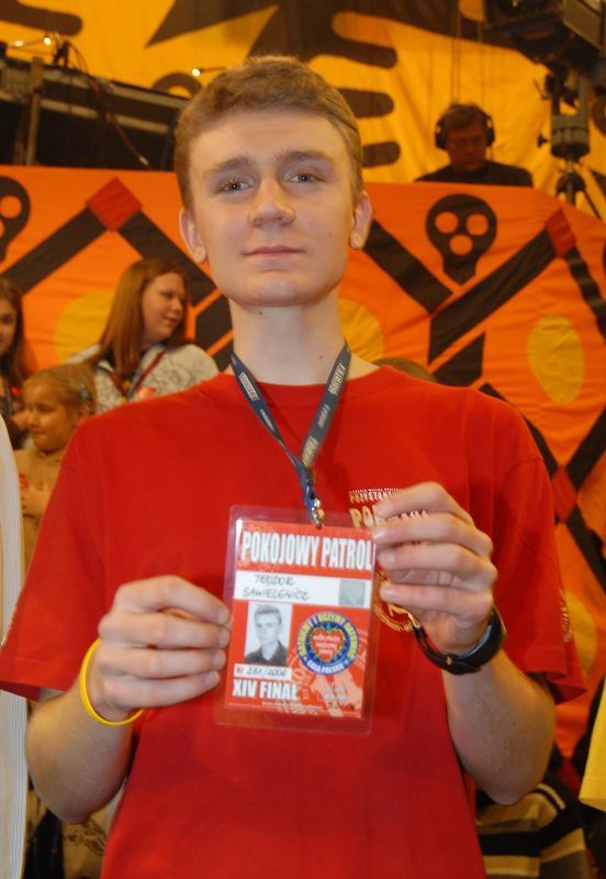 Uważaj, komu wrzucasz pieniądze do puszki. Prawdziwy wolontariusz WOŚP musi mieć te 3 rzeczy