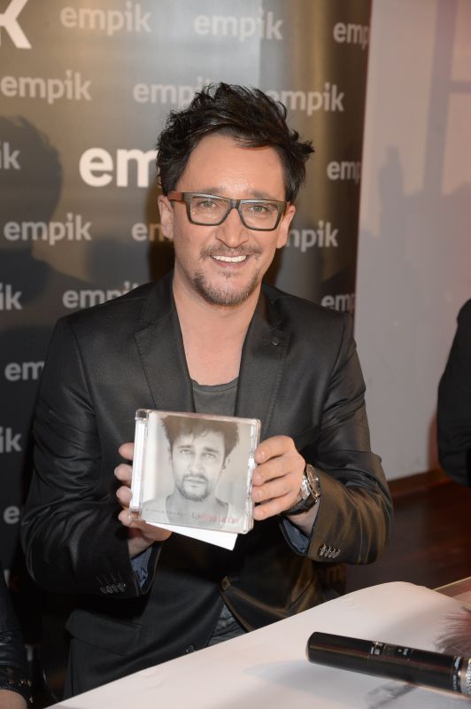 Michał Wiśniewski nie zawsze nosił czerwone włosy. To zdjęcie wczarnych to hit 