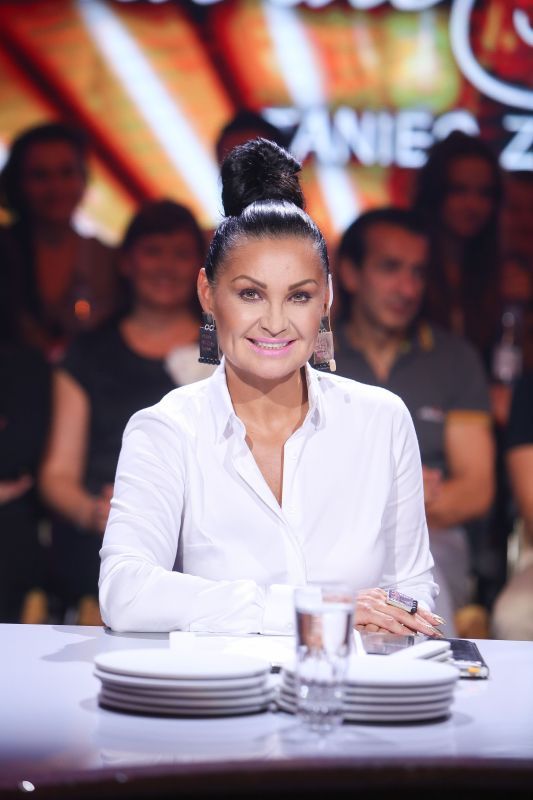 Iwona Pavlović jako blondynka. Tak zmieniała się jurorka "Tańca z gwiazdami"