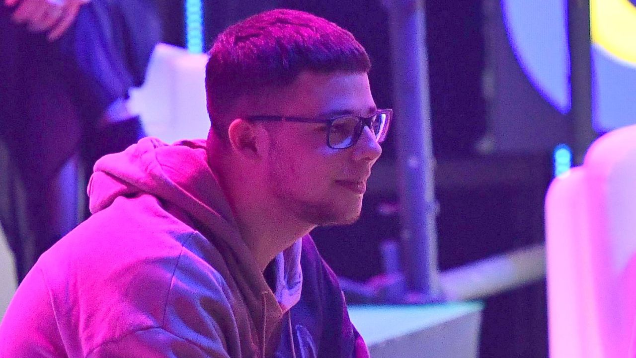 Allan Krupa ma nowy obiekt westchnień. Wyciekło zdjęcie, które mówi więcej niż 1000 słów