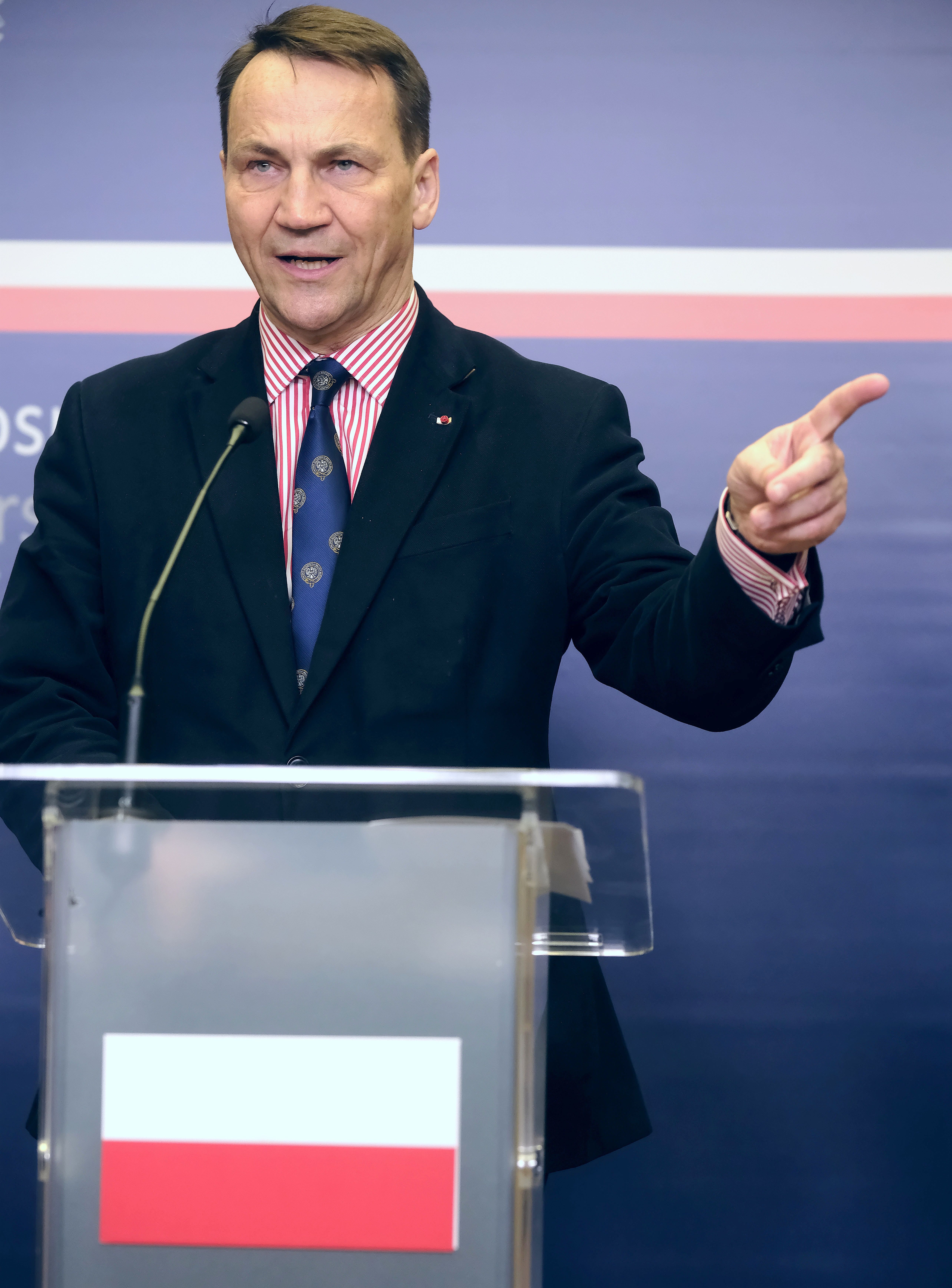 Sikorski zabrał głos ws. słów Andrzeja Dudy na granicy. "Nie spodziewałem się"