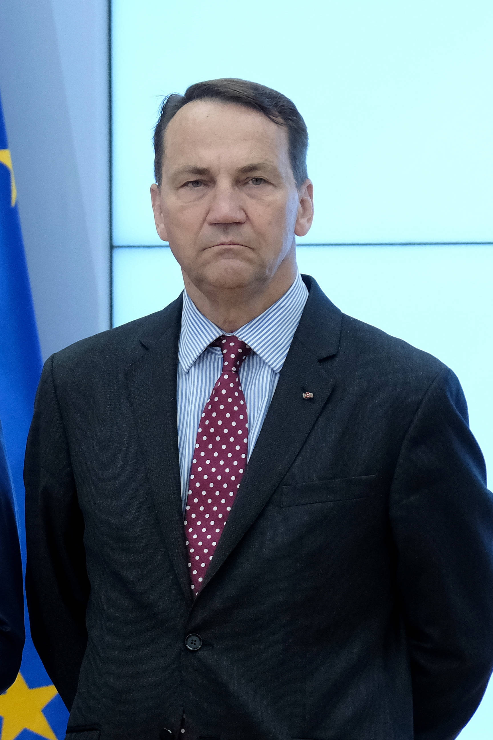 Była 6:42 rano, kiedy Sikorski zabrał głos. Odpowiedział Karolowi Nawrockiemu