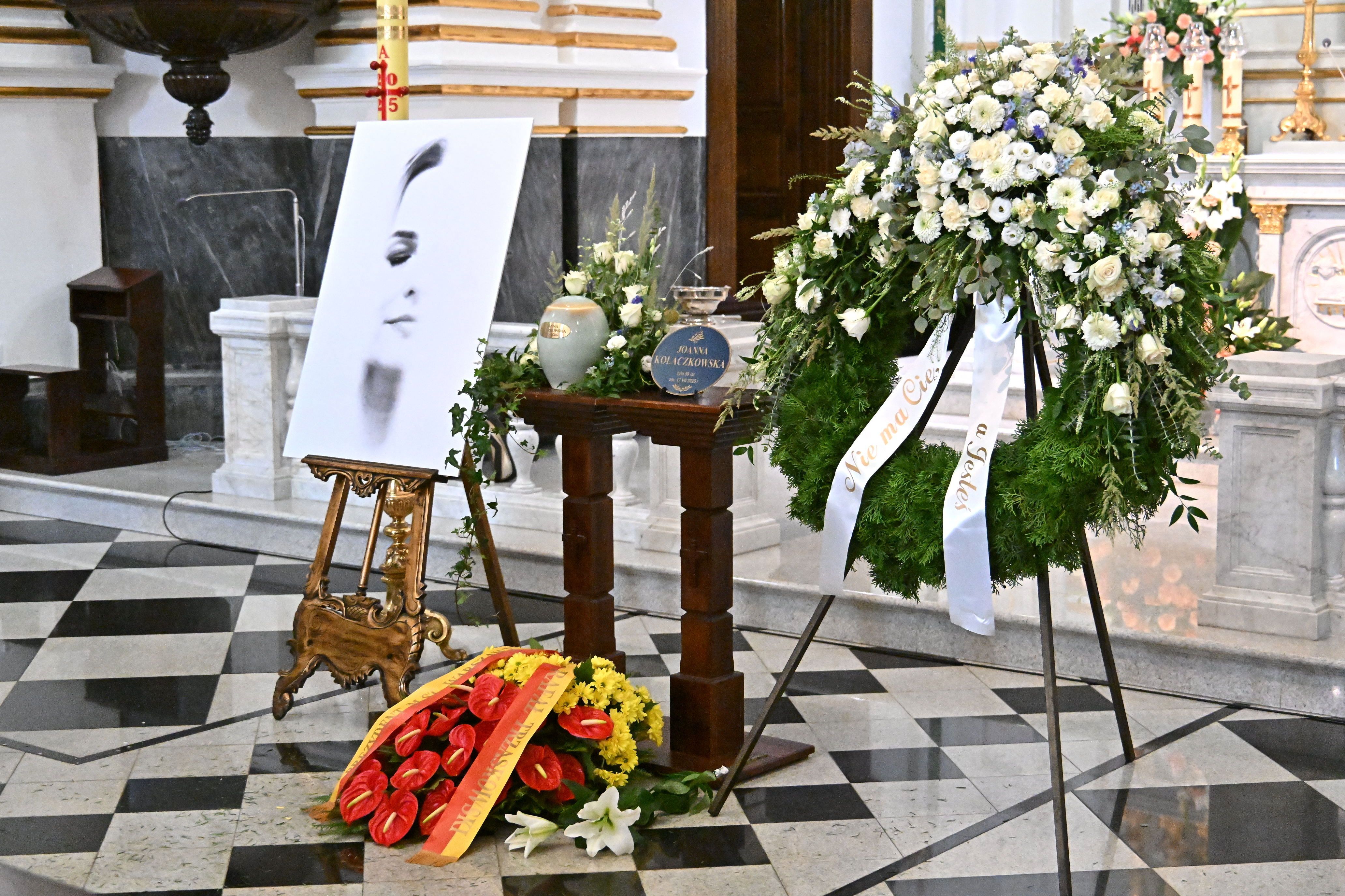 Dariusz Kamys z kabaretu Hrabi apeluje ws. grobu Kołaczkowskiej. Widok porusza do łez