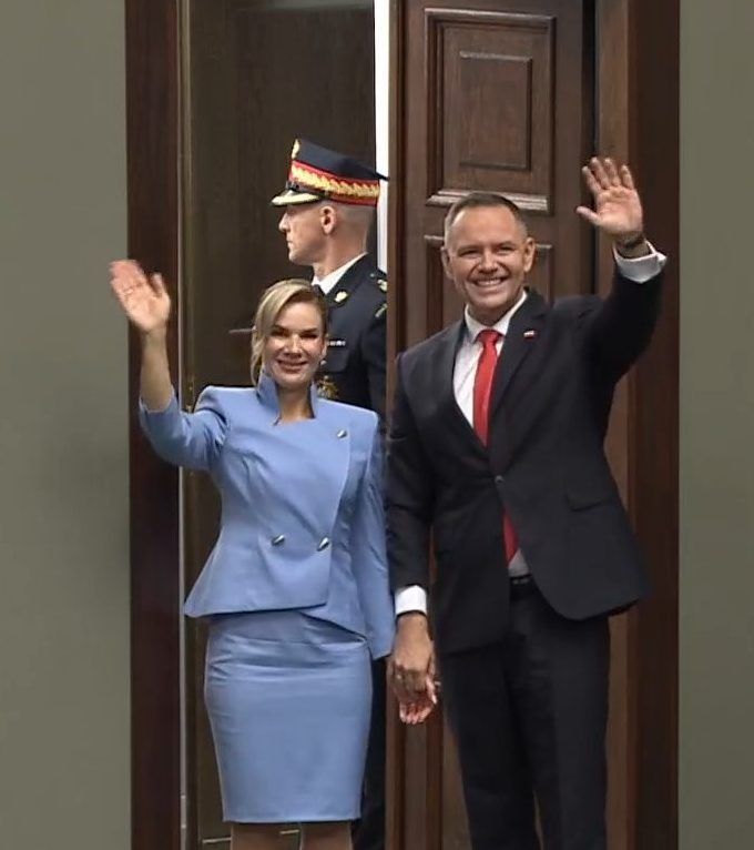 Marta Nawrocka i jej styl. Pierwsza Dama i porównania do Melanii Trump