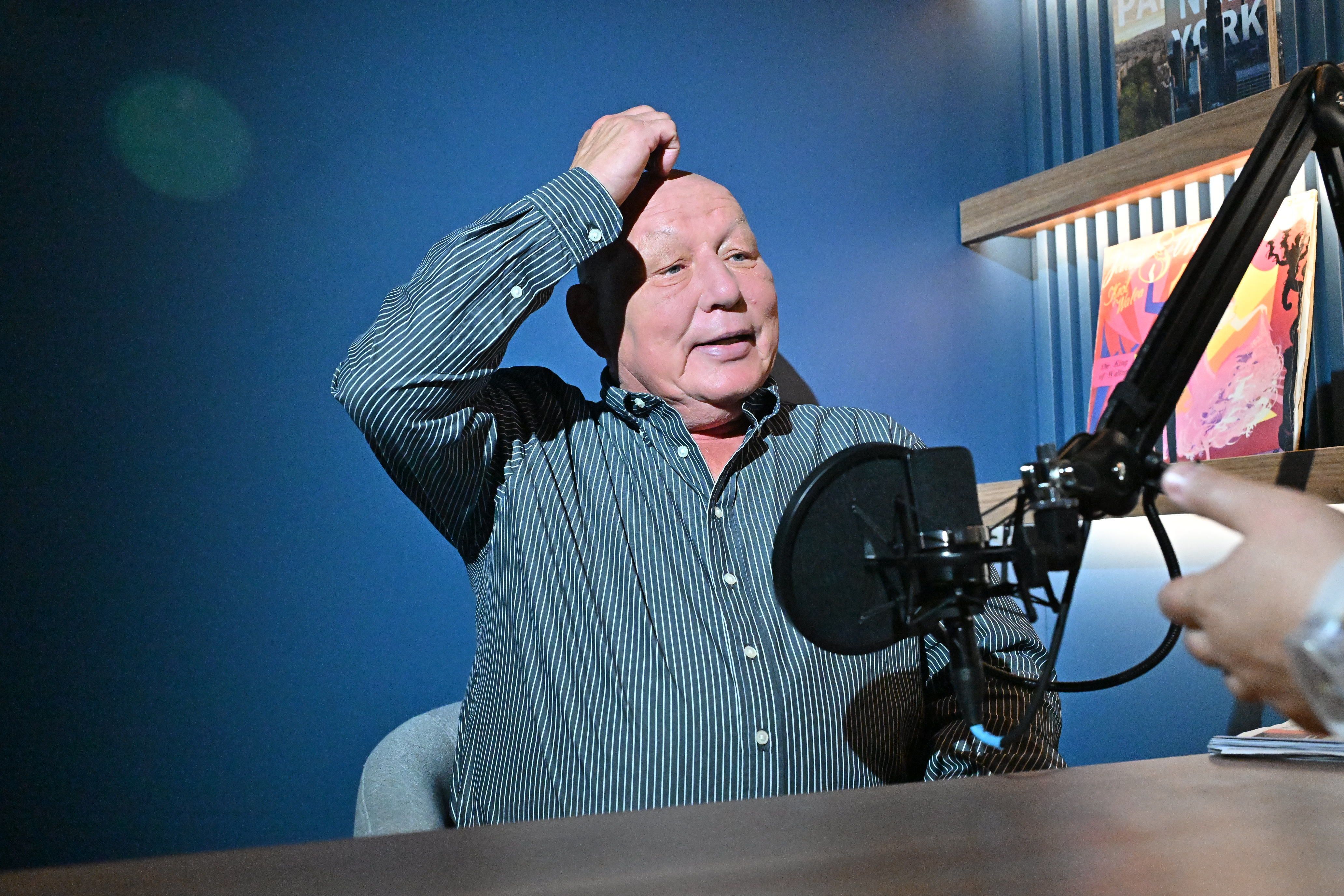 Krzysztof Jackowski w studiu Świata Gwiazd