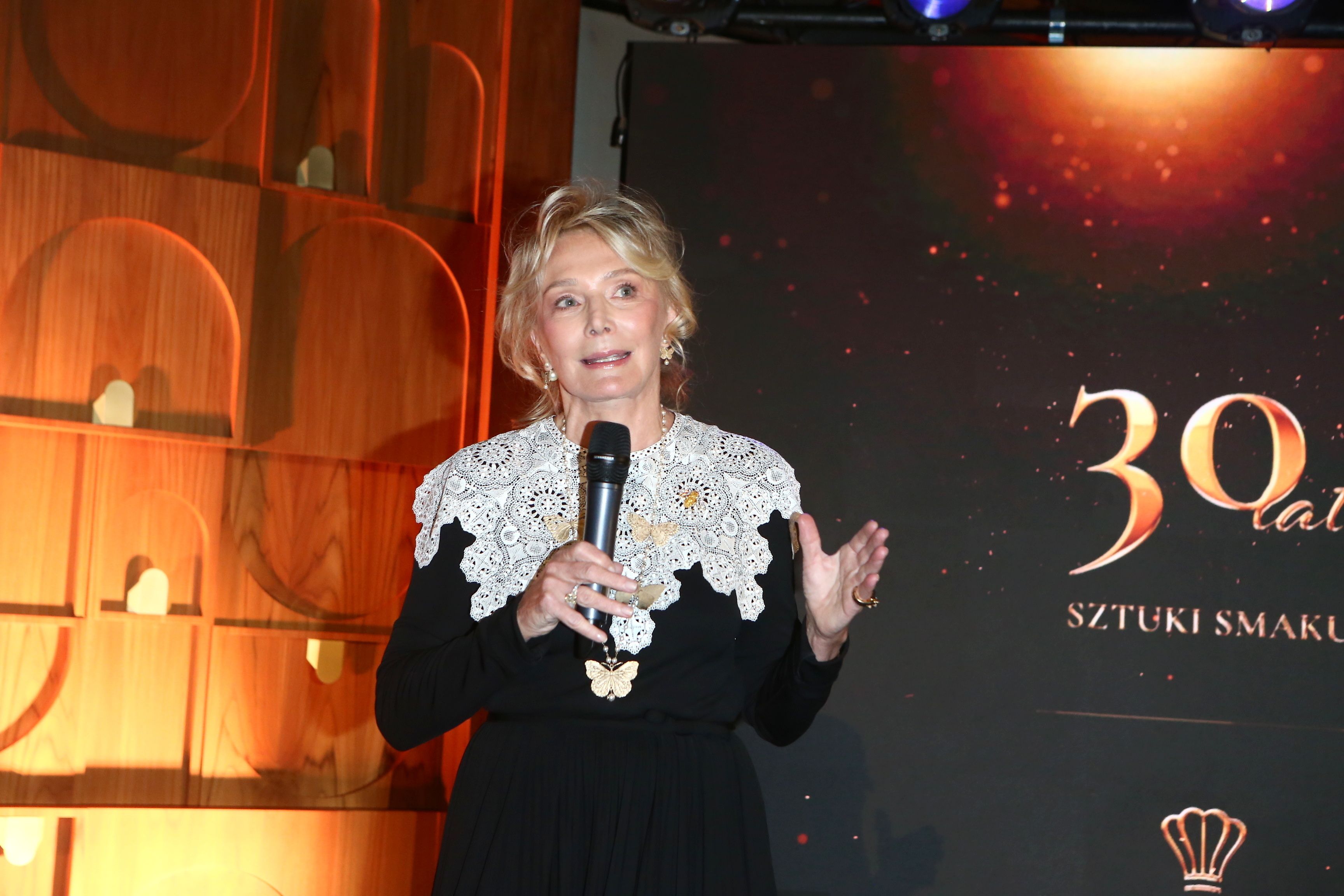 Szczegóły majątku po mężu Agnieszki Woźniak-Starak. W tle teściowa gwiazdy