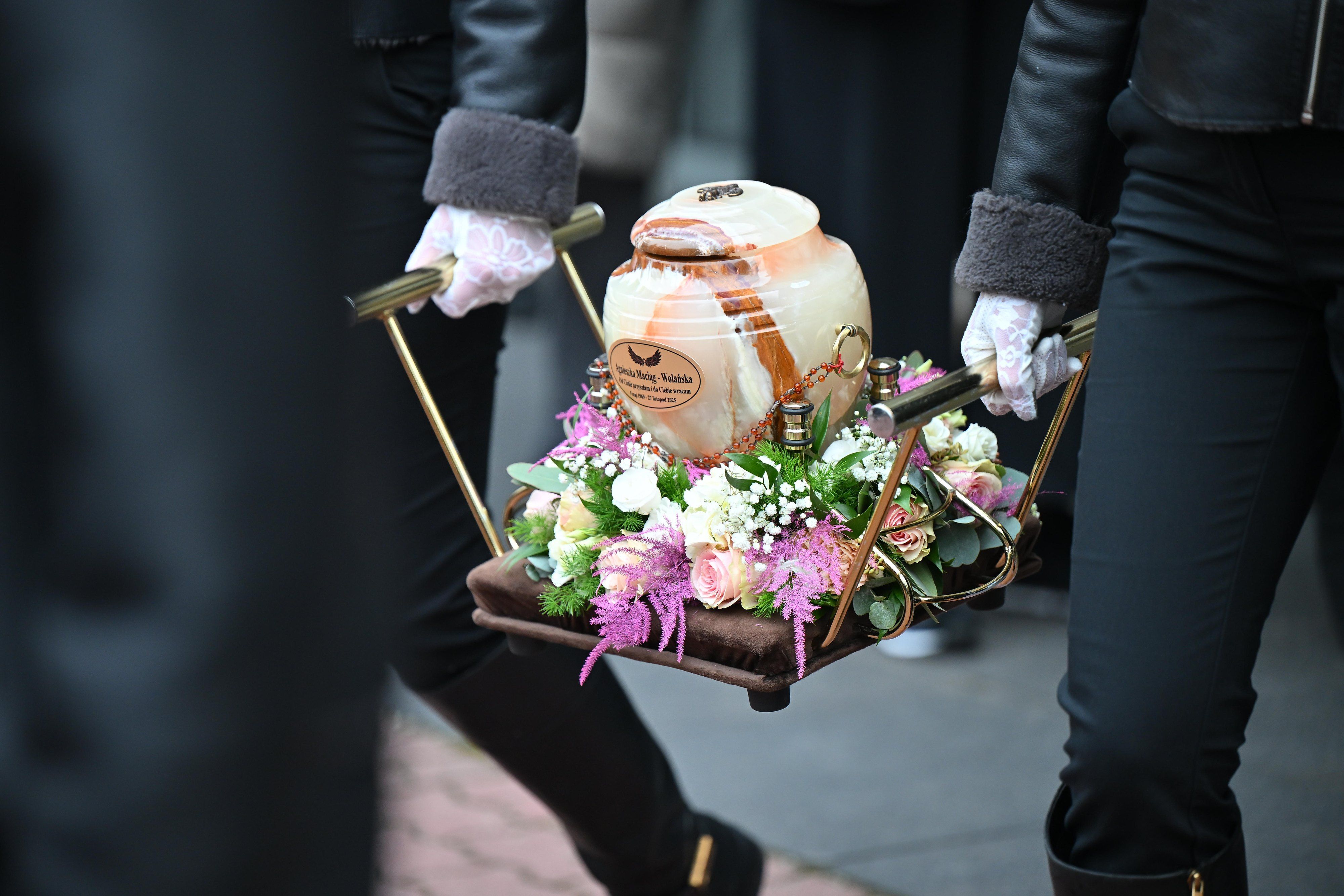 Wzruszające pożegnanie Agnieszki Maciąg. Cisza, która mówiła najwięcej