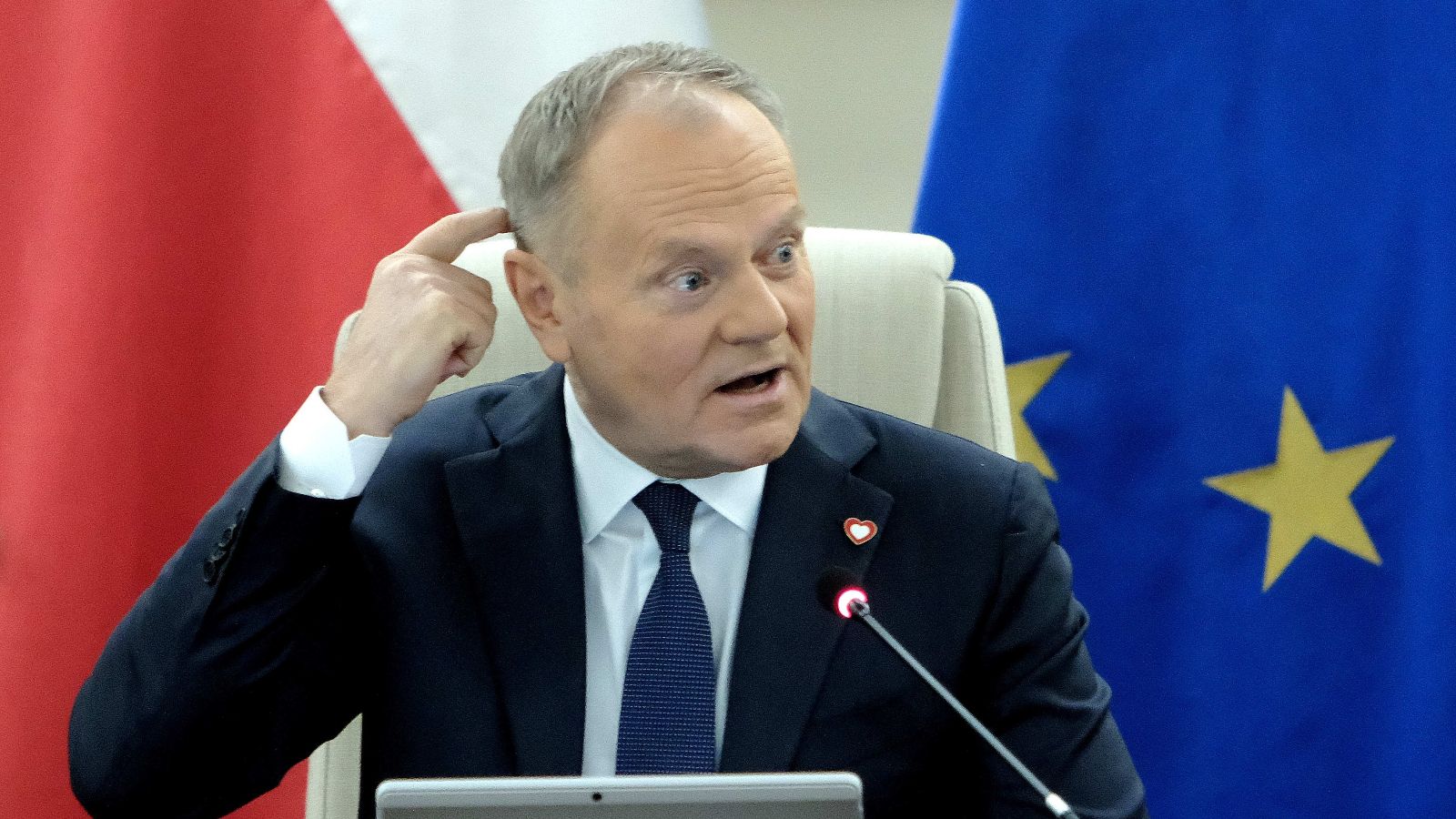 Tusk wprost o relacjach z Karolem Nawrockim. Na jaw wyszły zdumiewające fakty