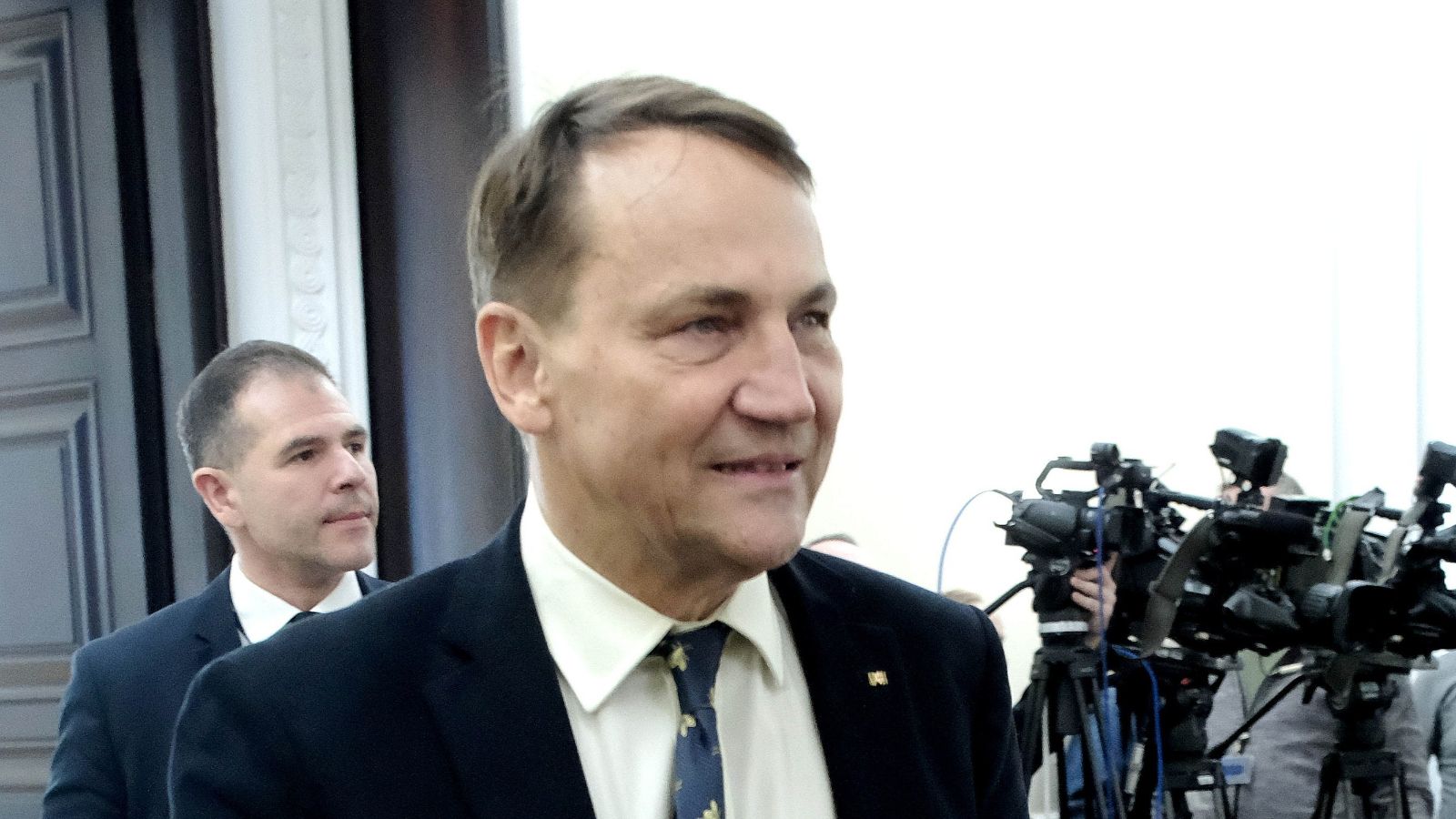Najnowszy sondaż: wyniki poparcia dla Tuska i Nawrockiego. Wyniki to ważny sygnał