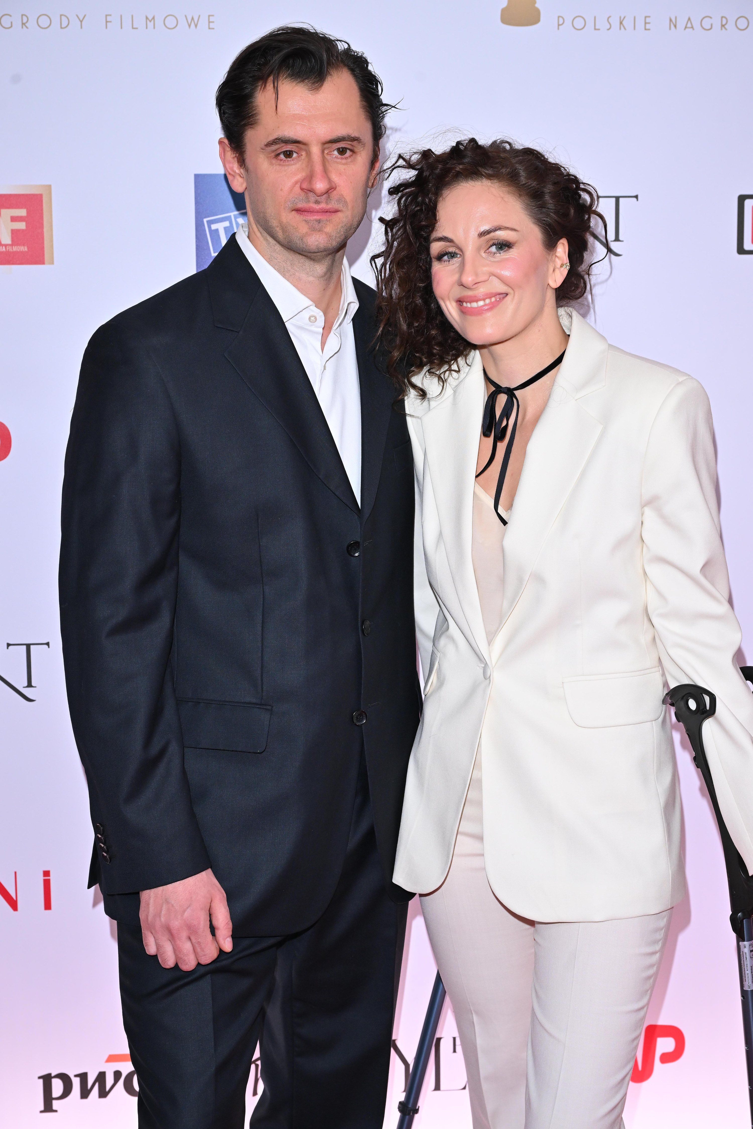 Polska gwiazda zabrała nowego ukochanego na rozprawę rozwodową. Nie szczędzili sobie czułości