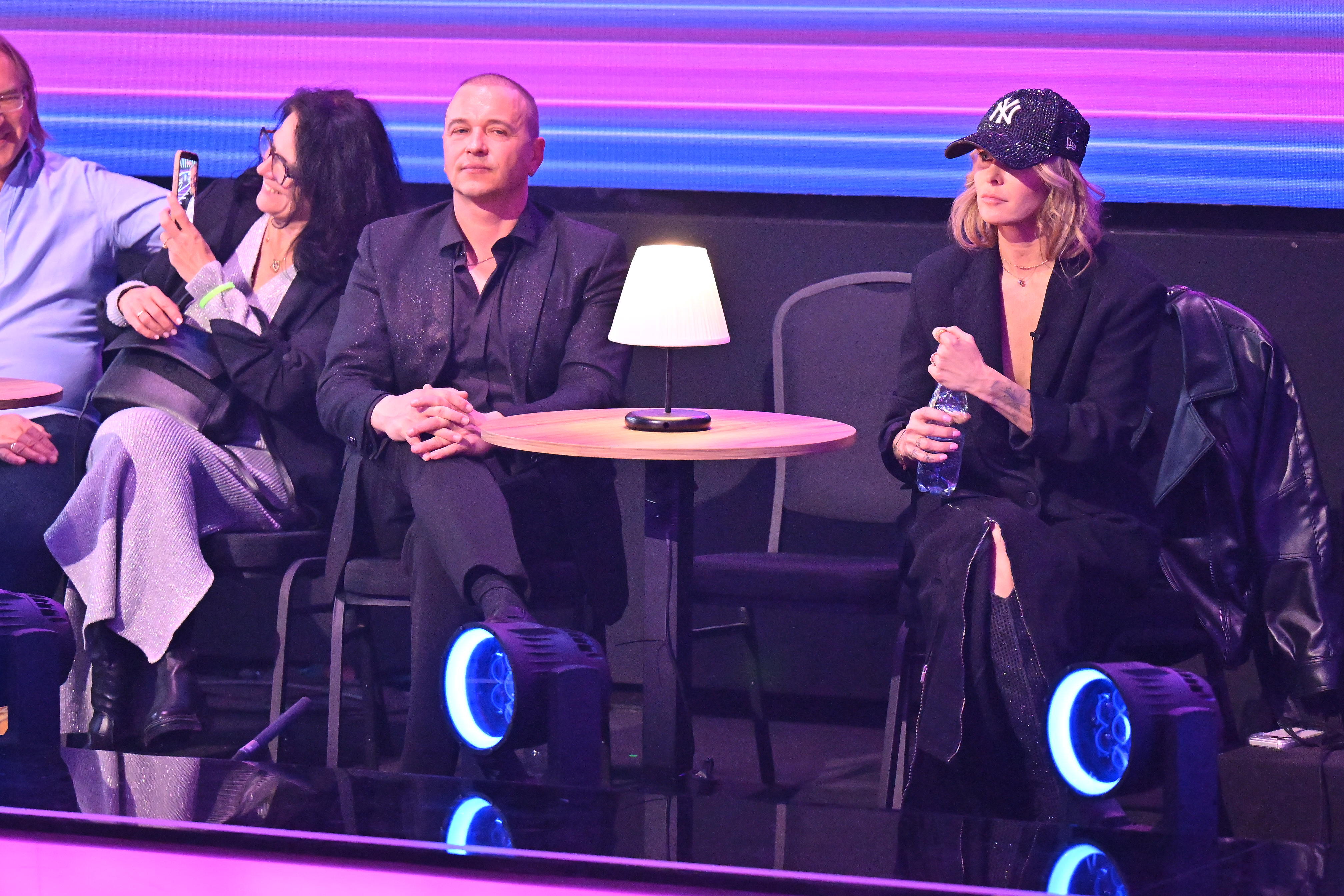 Tajemnicza postać w kulisach „TzG”. W tej czapeczce nikt jej nie rozpoznał