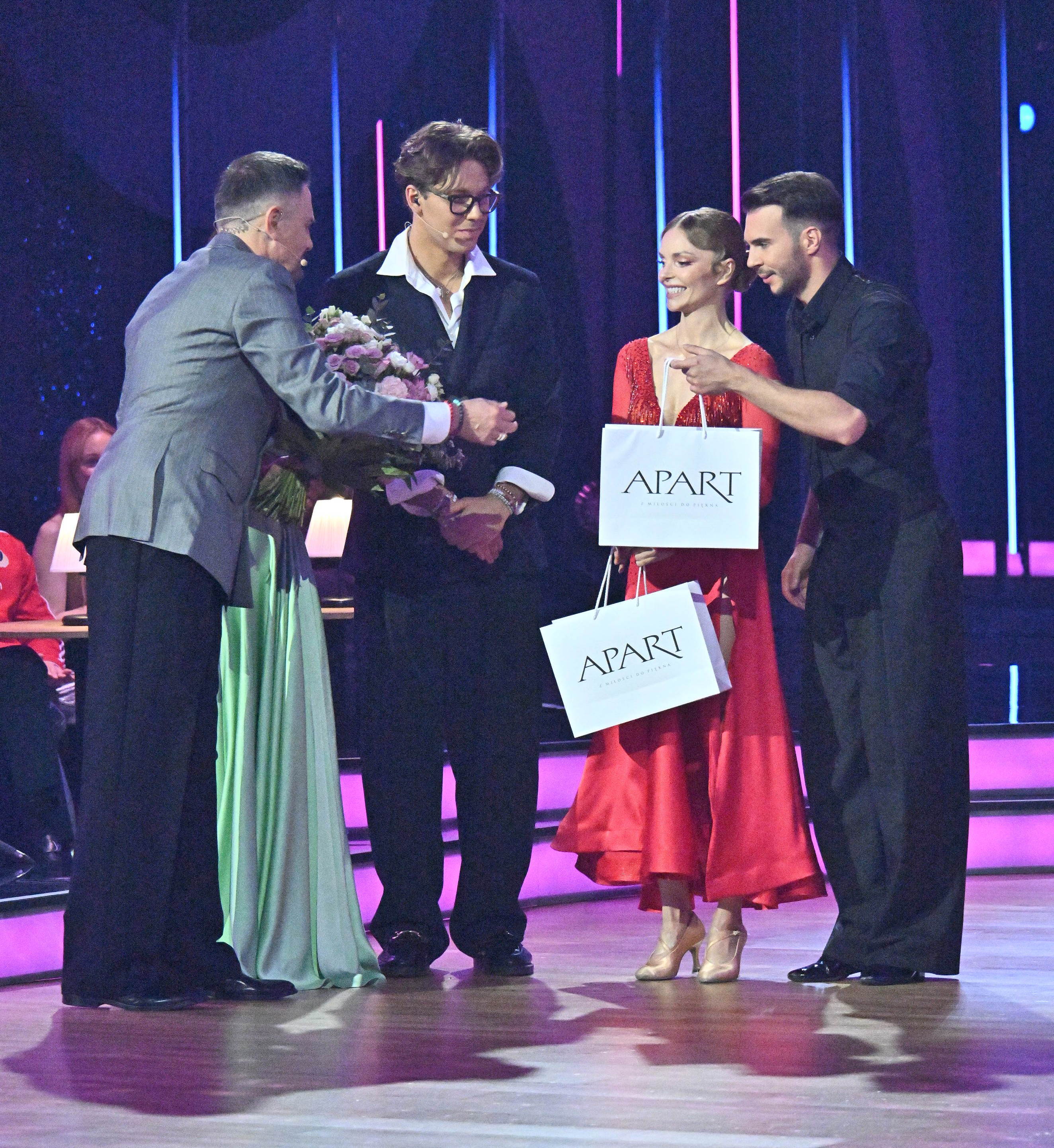 Nie zgadniecie, kim jest chłopiec ze zdjęcia. To gwiazda "Tańca z Gwiazdami"