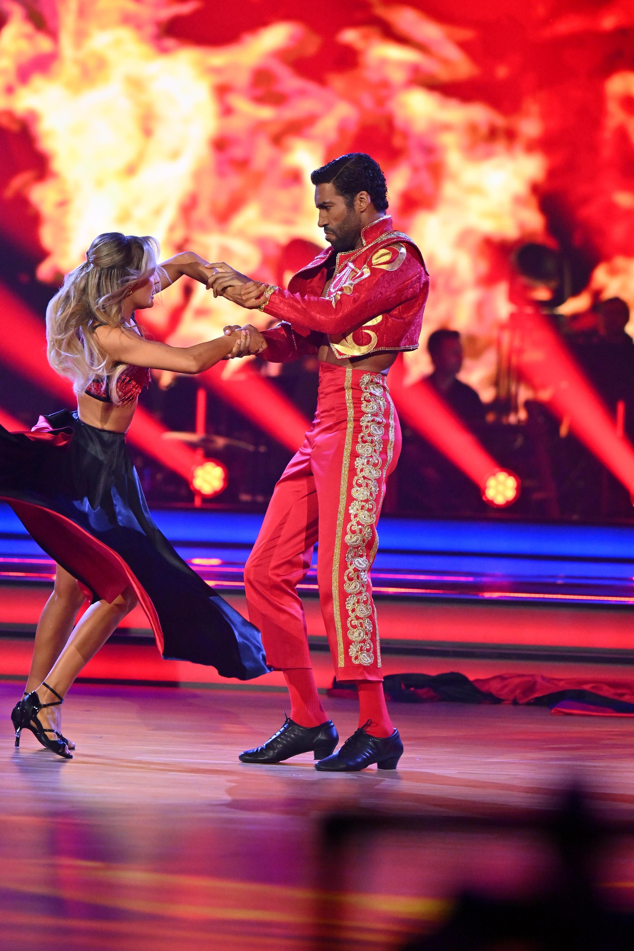 "Roz..li system!". Co to się wydarzyło na parkiecie! Fani "TzG" szaleją